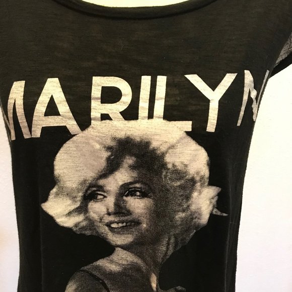 Marilyn Monroe  Sexy Top And A Line Skirt BUNDLE - Picture 2 of 6